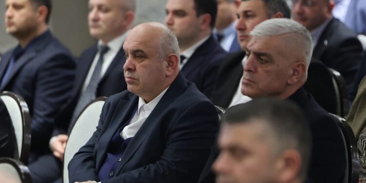 საქართველოს პრემიერ-მინისტრი ირაკლი კობახიძე რეგიონებში სახელმწიფო რწმუნებულებს, მუნიციპალიტეტების მერებს და საკრებულოების თავმჯდომარეებს შეხვდა